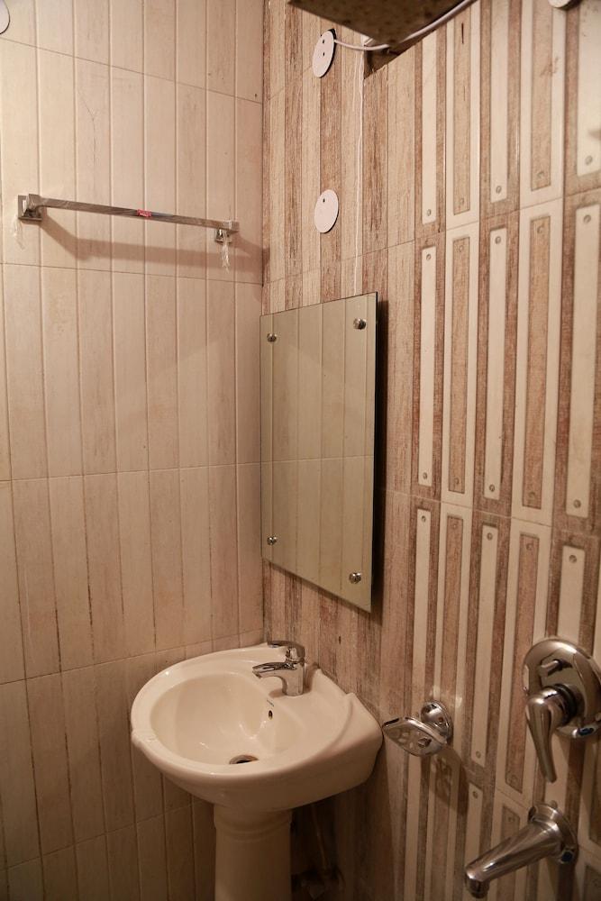 Hotel Shivam International - A Well Hygiene Property All Staff Vaccinated " Νέο Δελχί Εξωτερικό φωτογραφία