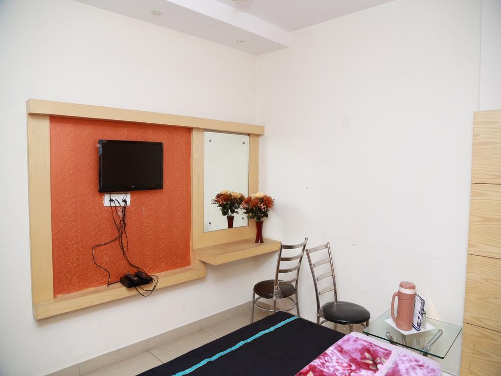 Hotel Shivam International - A Well Hygiene Property All Staff Vaccinated " Νέο Δελχί Δωμάτιο φωτογραφία