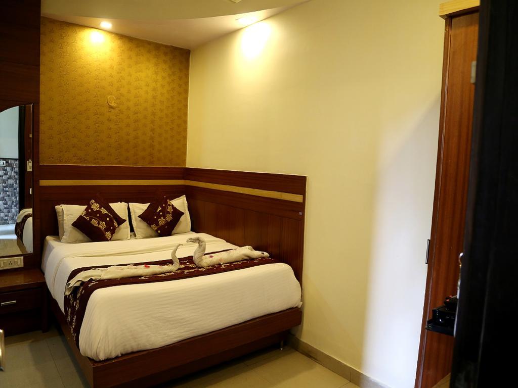 Hotel Shivam International - A Well Hygiene Property All Staff Vaccinated " Νέο Δελχί Εξωτερικό φωτογραφία